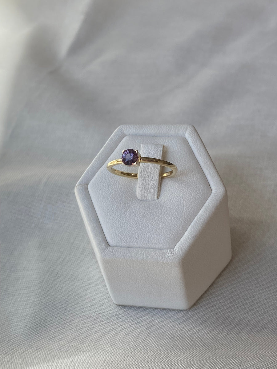 Spinel gyűrű