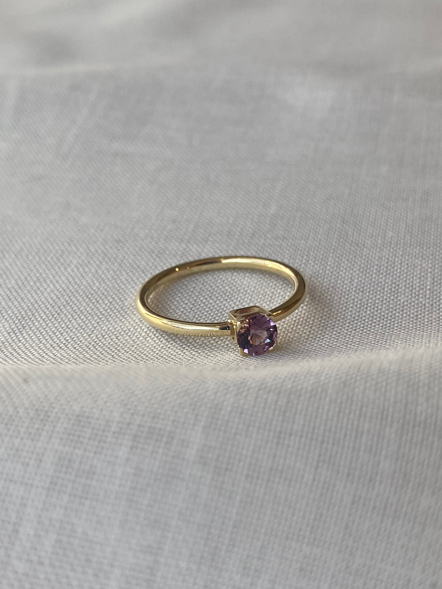 Spinel gyűrű